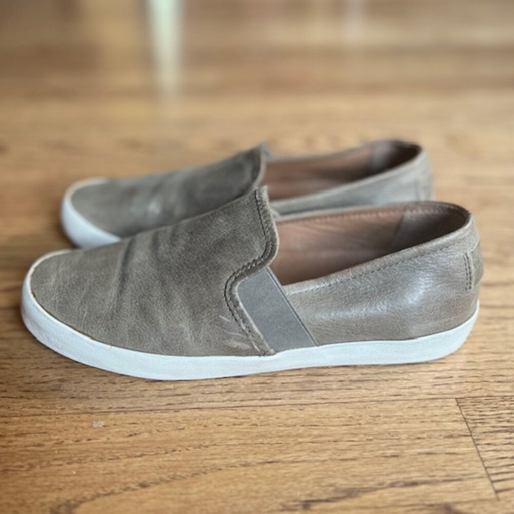 THE FRYE COMPANY: WOMENS 'DYLAN' ASH LEATHER FASHION SLIP-ON SNEAKER-SIZE 8